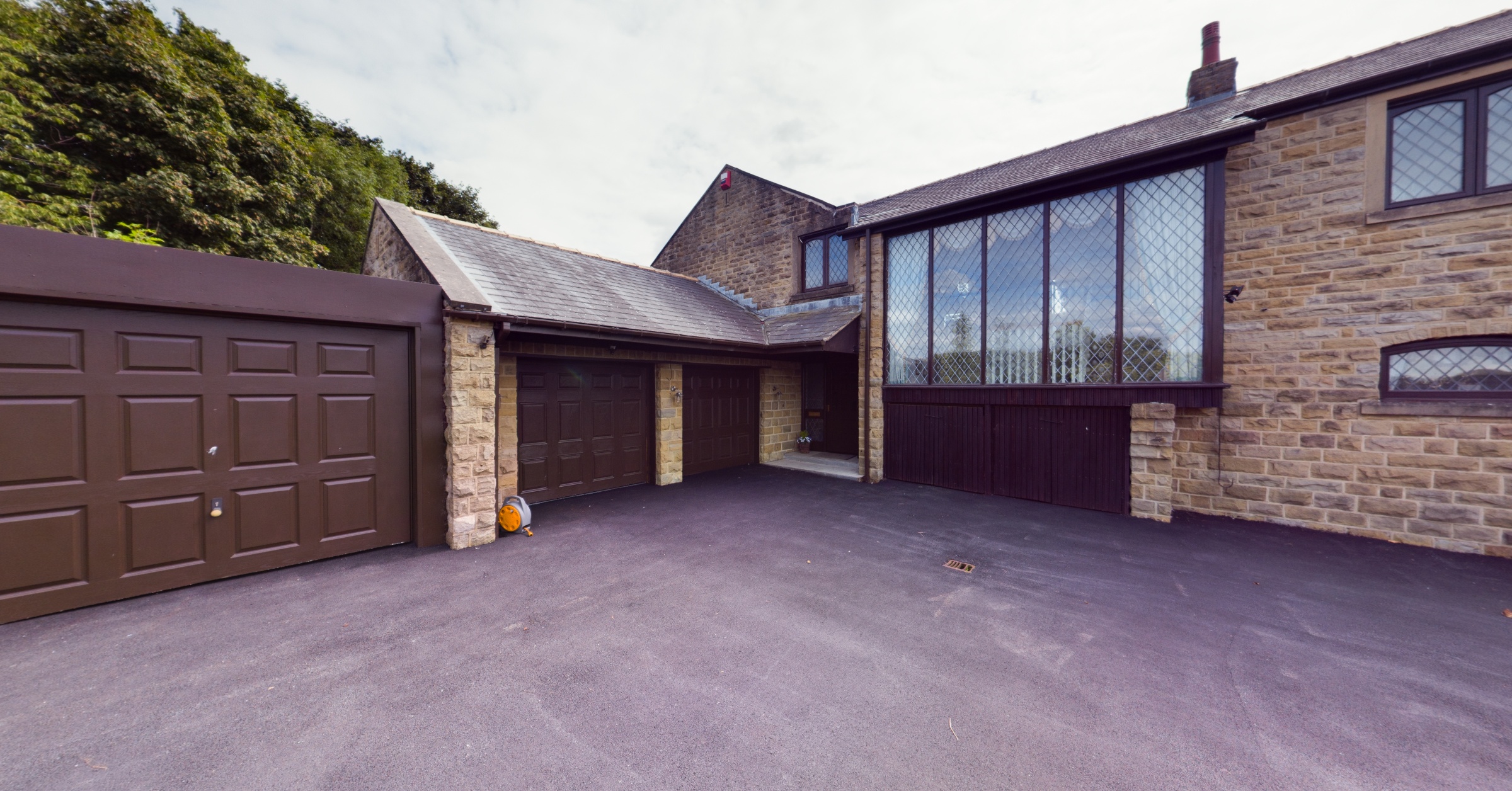 Mansfield House, Greetland