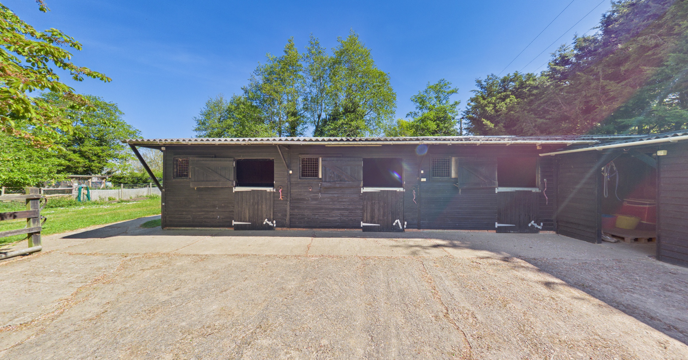 Equestrian facilities at Orchard Farm Lower Raydon