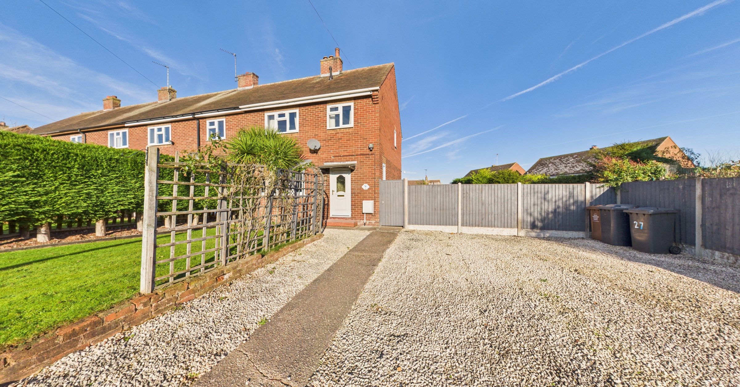 27 Rosliston Road