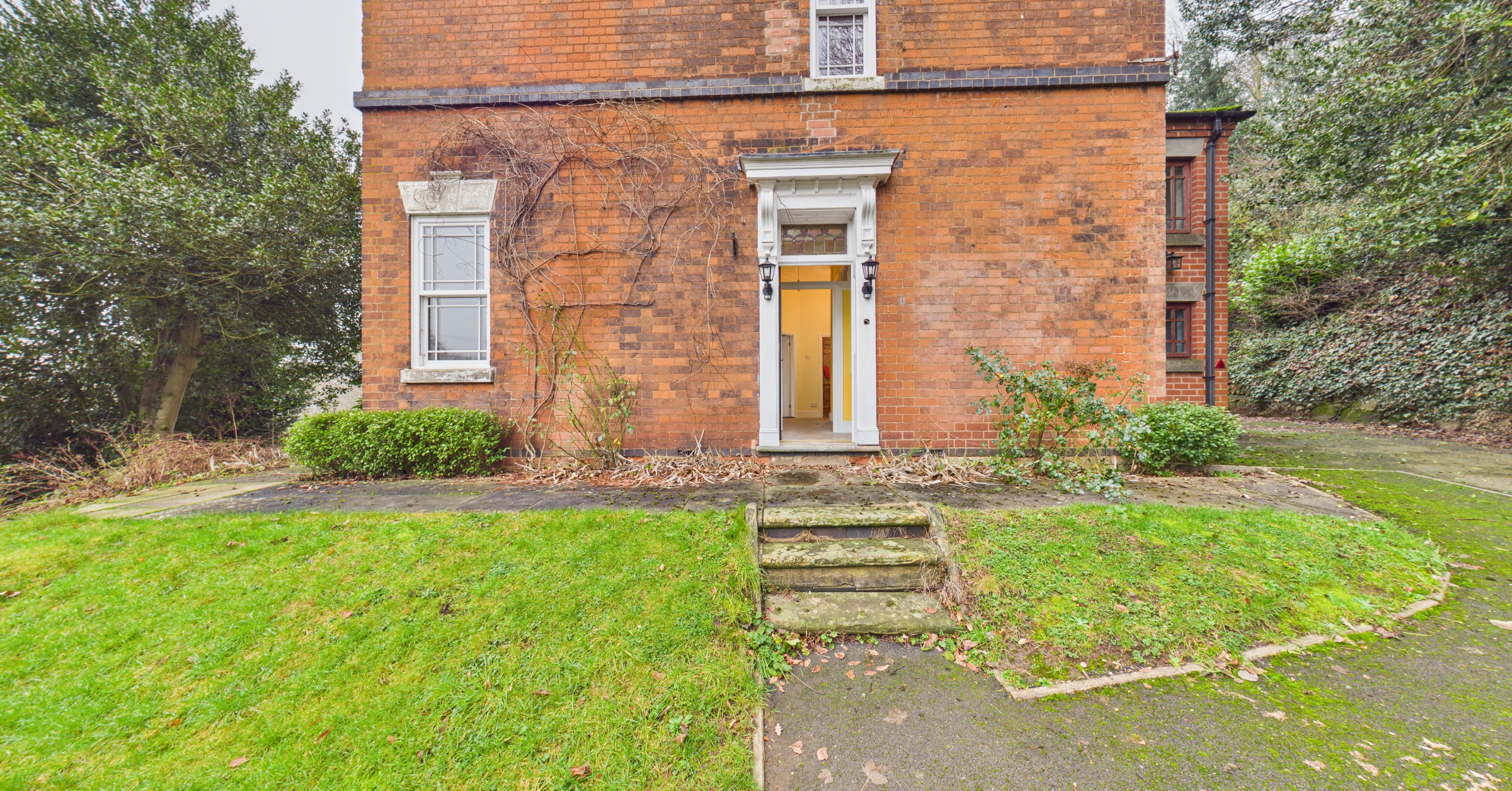 213 Newton Rd