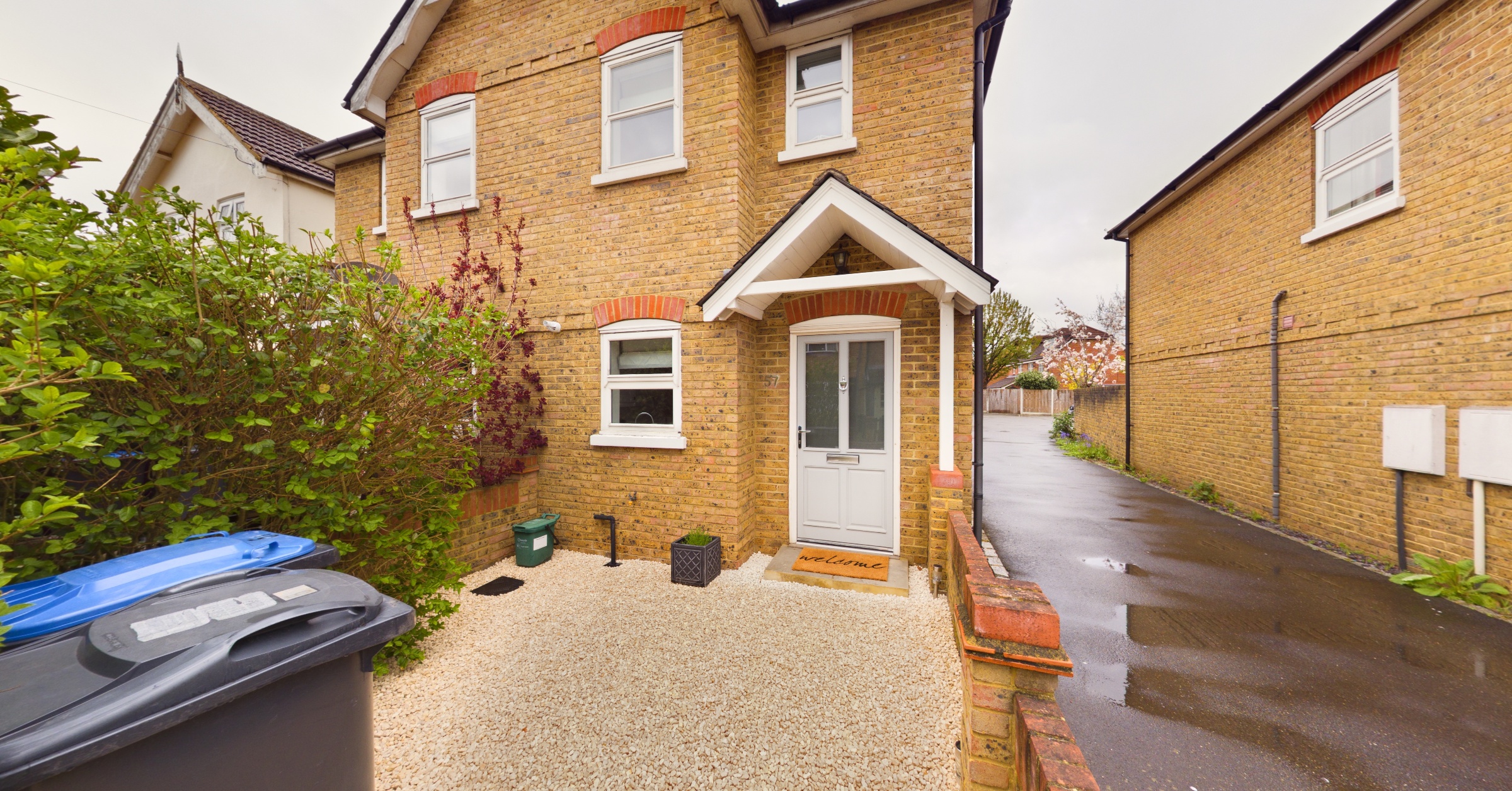 Station Road 57, Chertsey