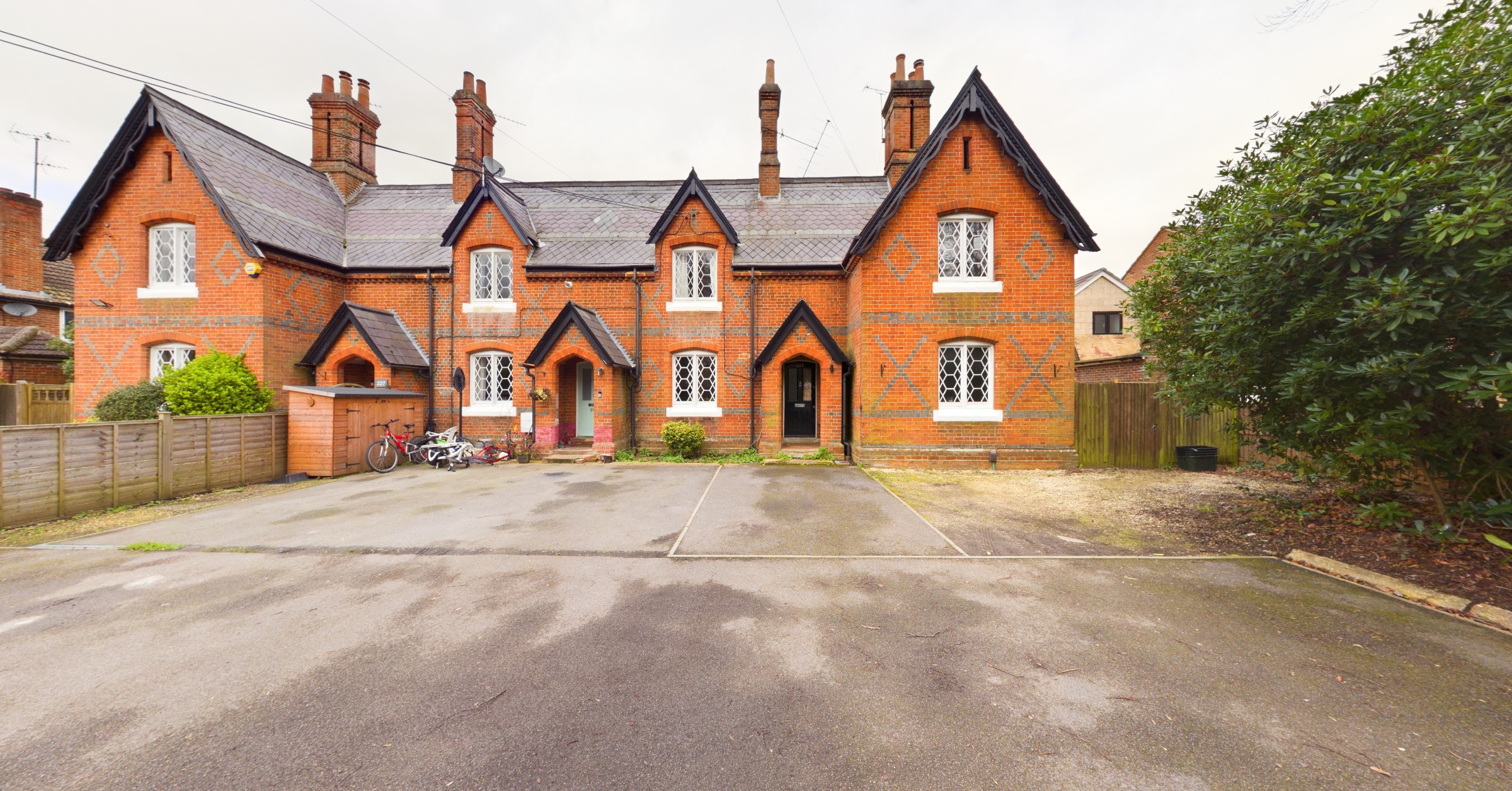 223 Reading Road, Wokingham