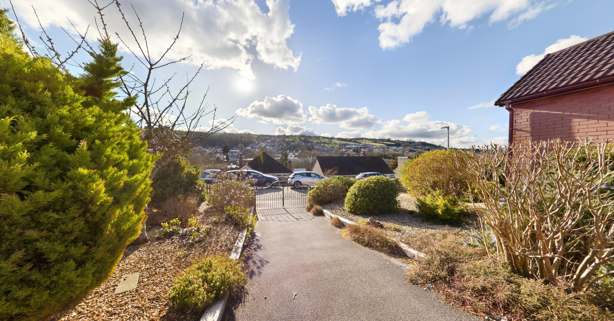 2 Hillside Court, Holywell