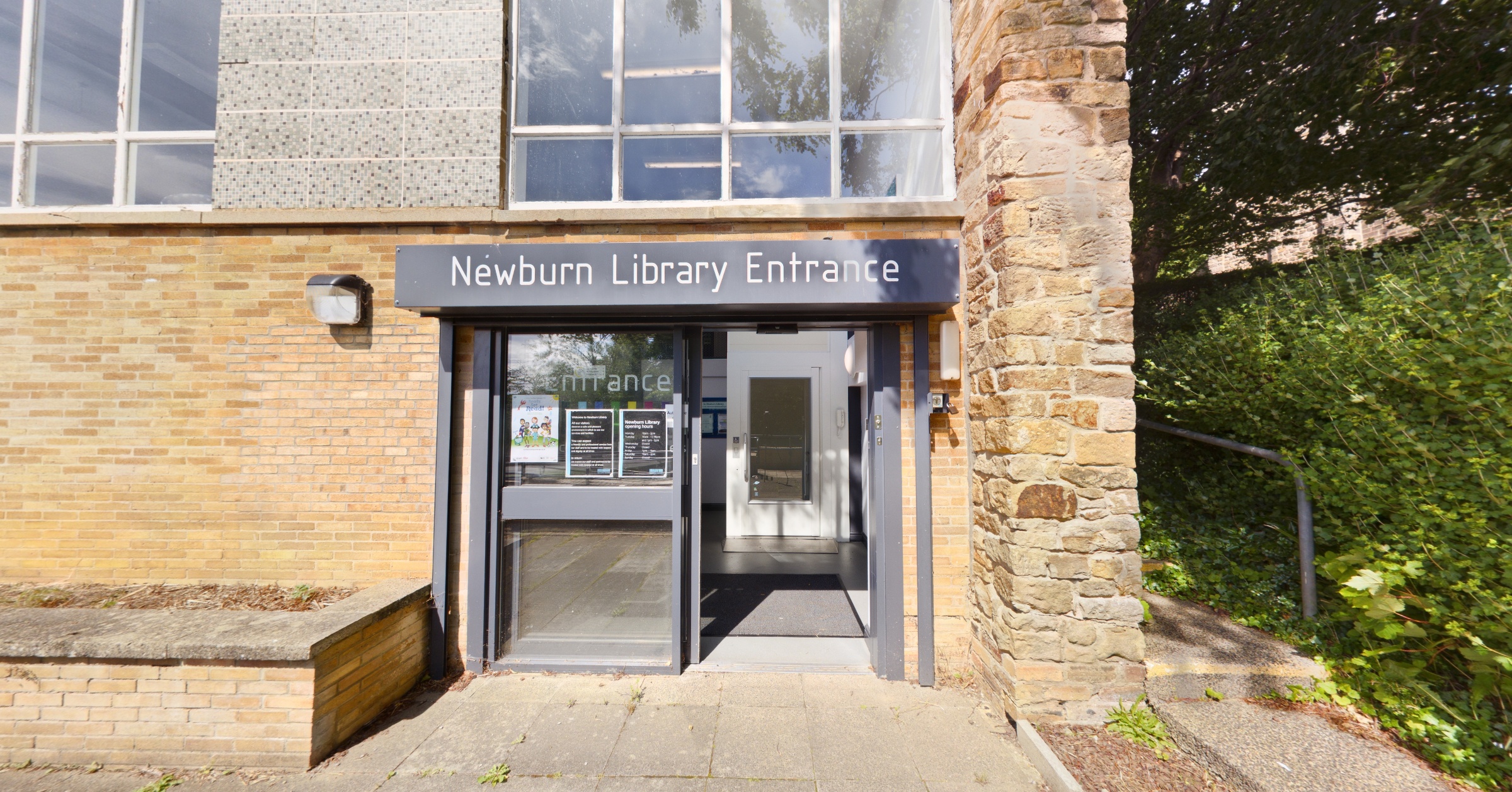 Newcastle Libraries - Newburn Library