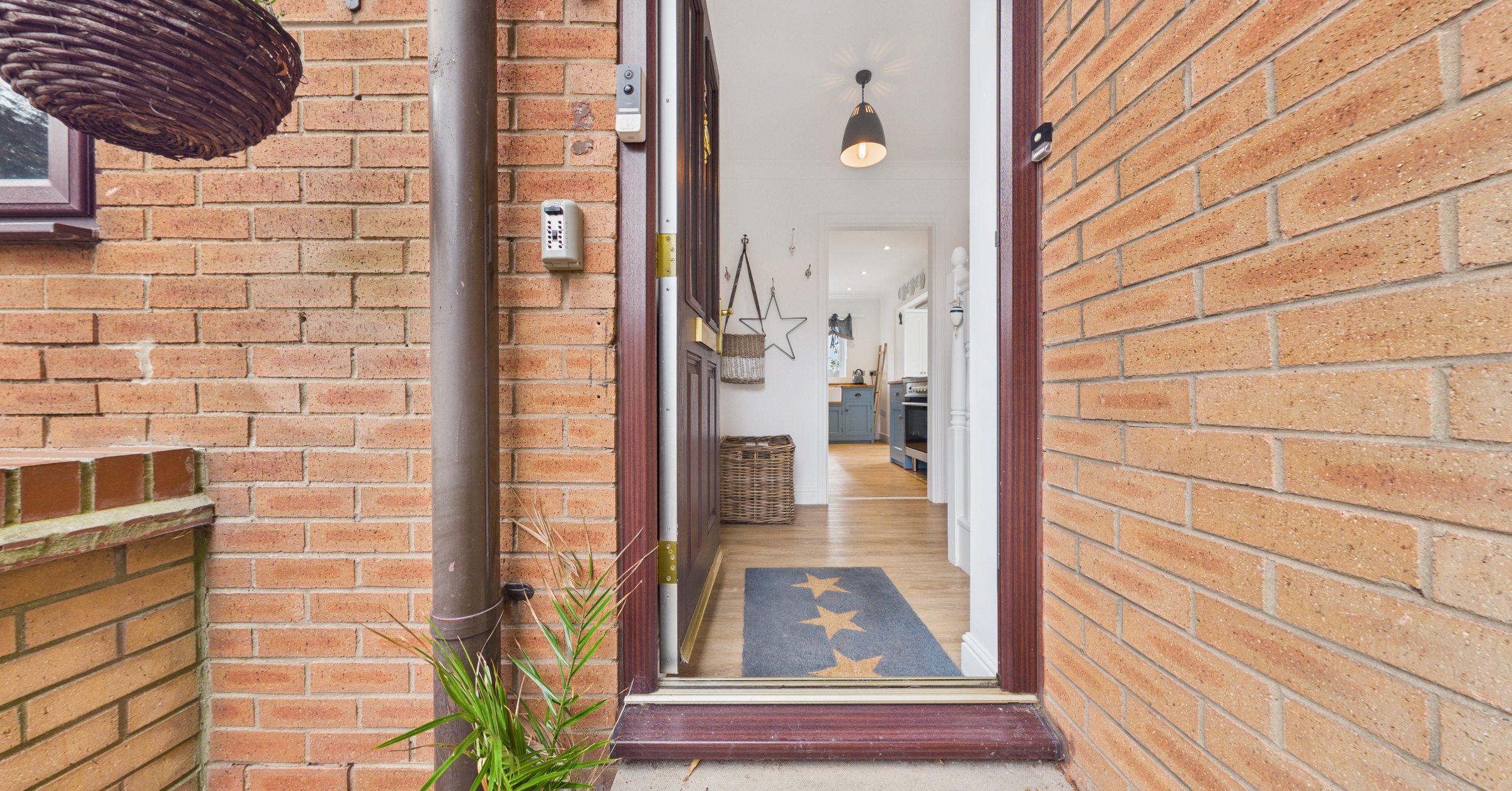 2 Riverside court