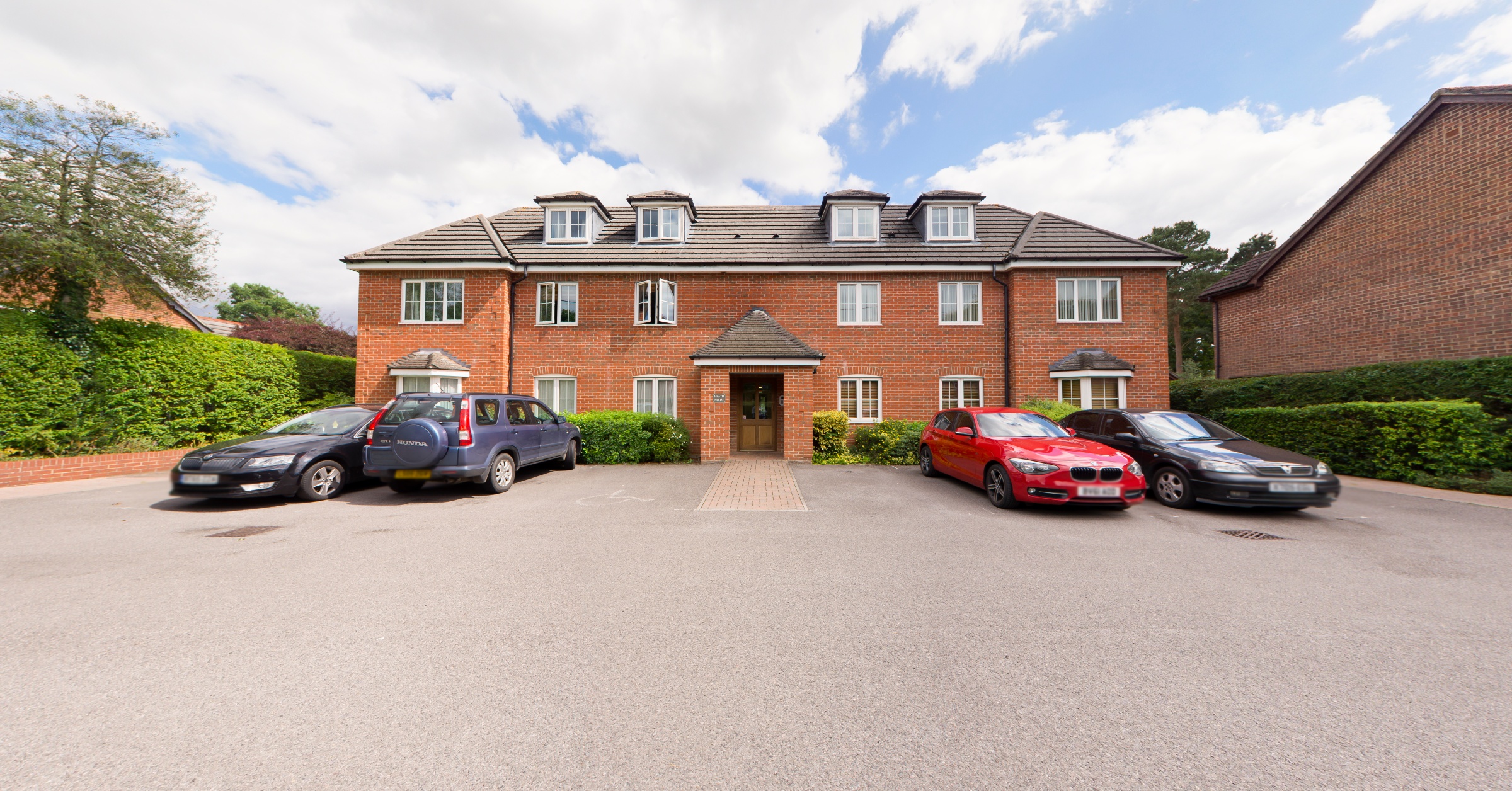 Heath House, Heath End Road