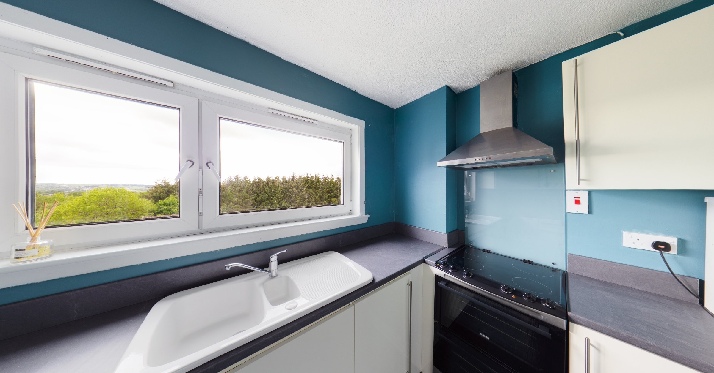 54 Carnoustie Crescent, G75 8TE