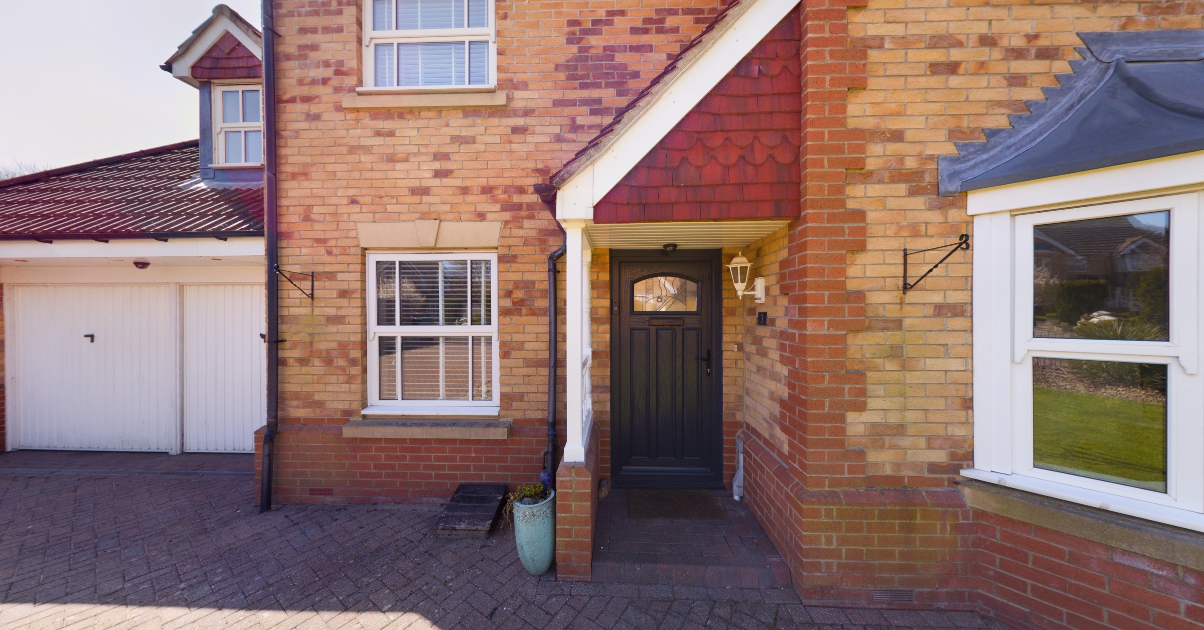 3 Roseberry Mount