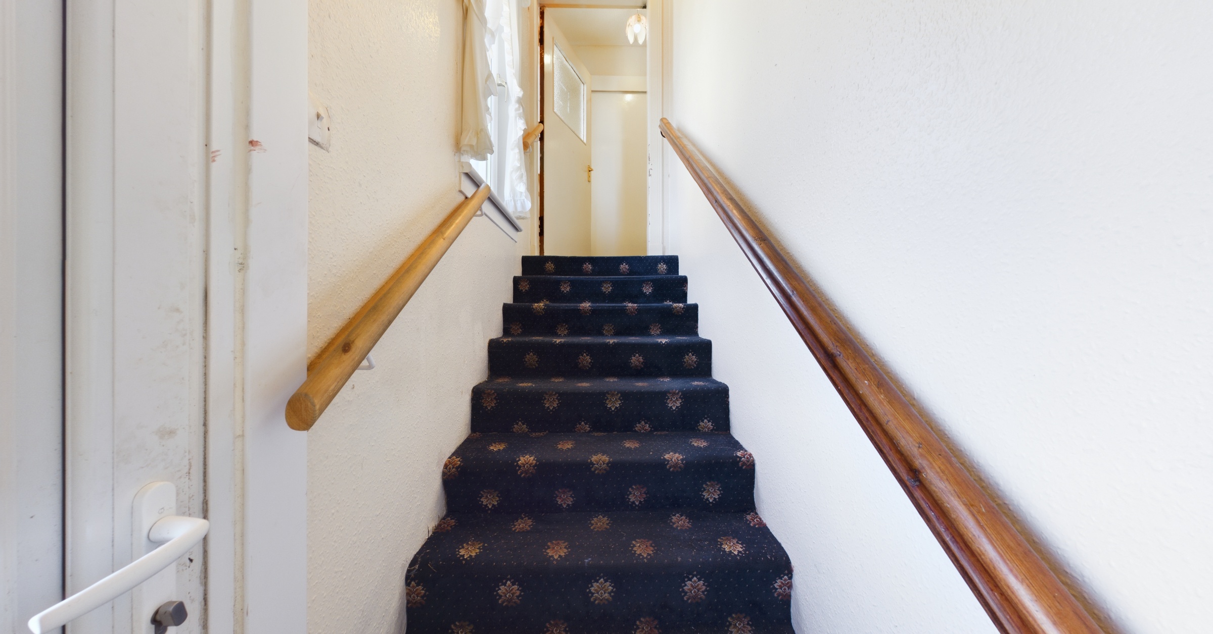 37 Douglas Street, Carluke, ML8 5BJ