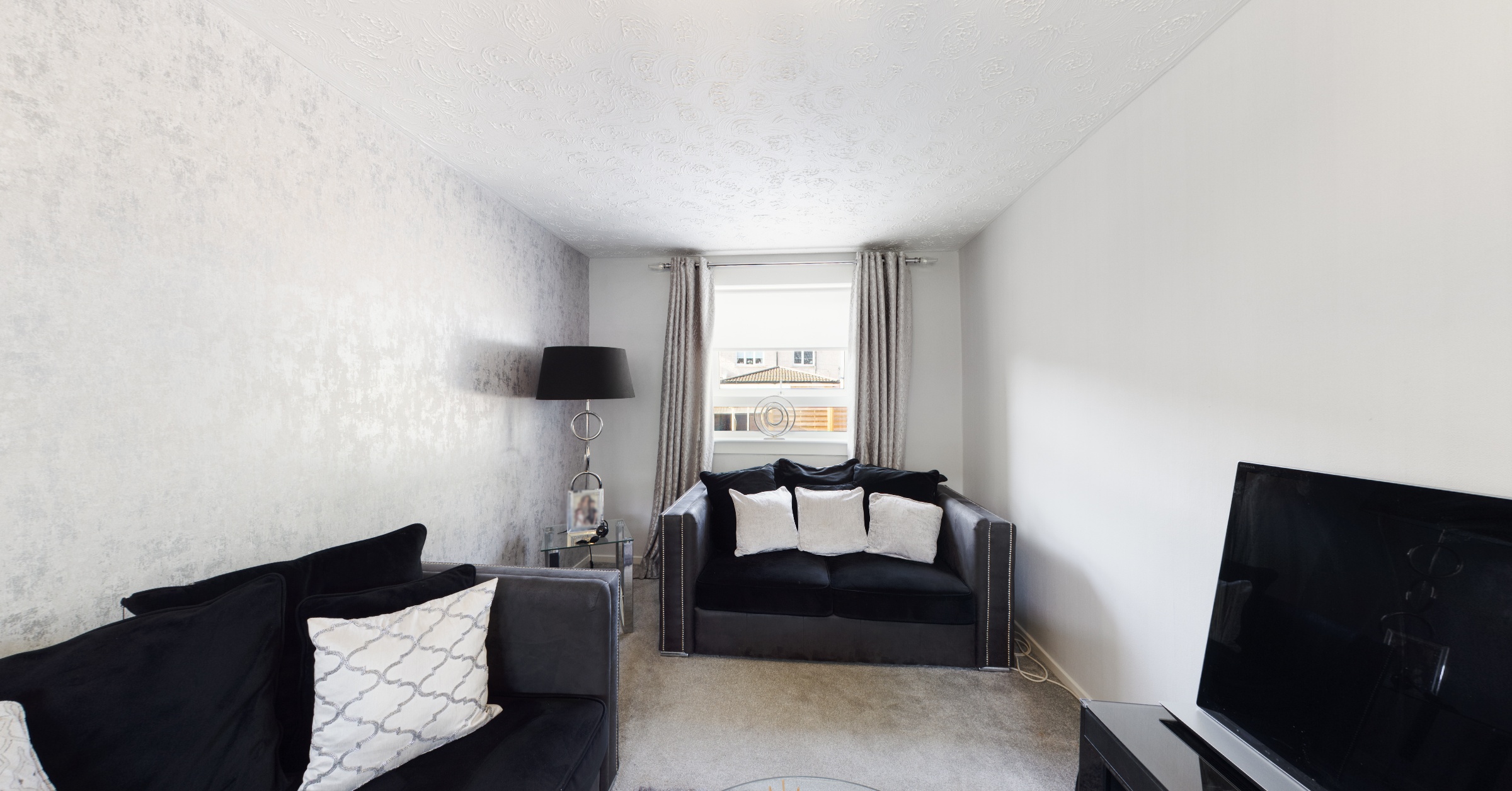 2 Stuart Drive, Lanark