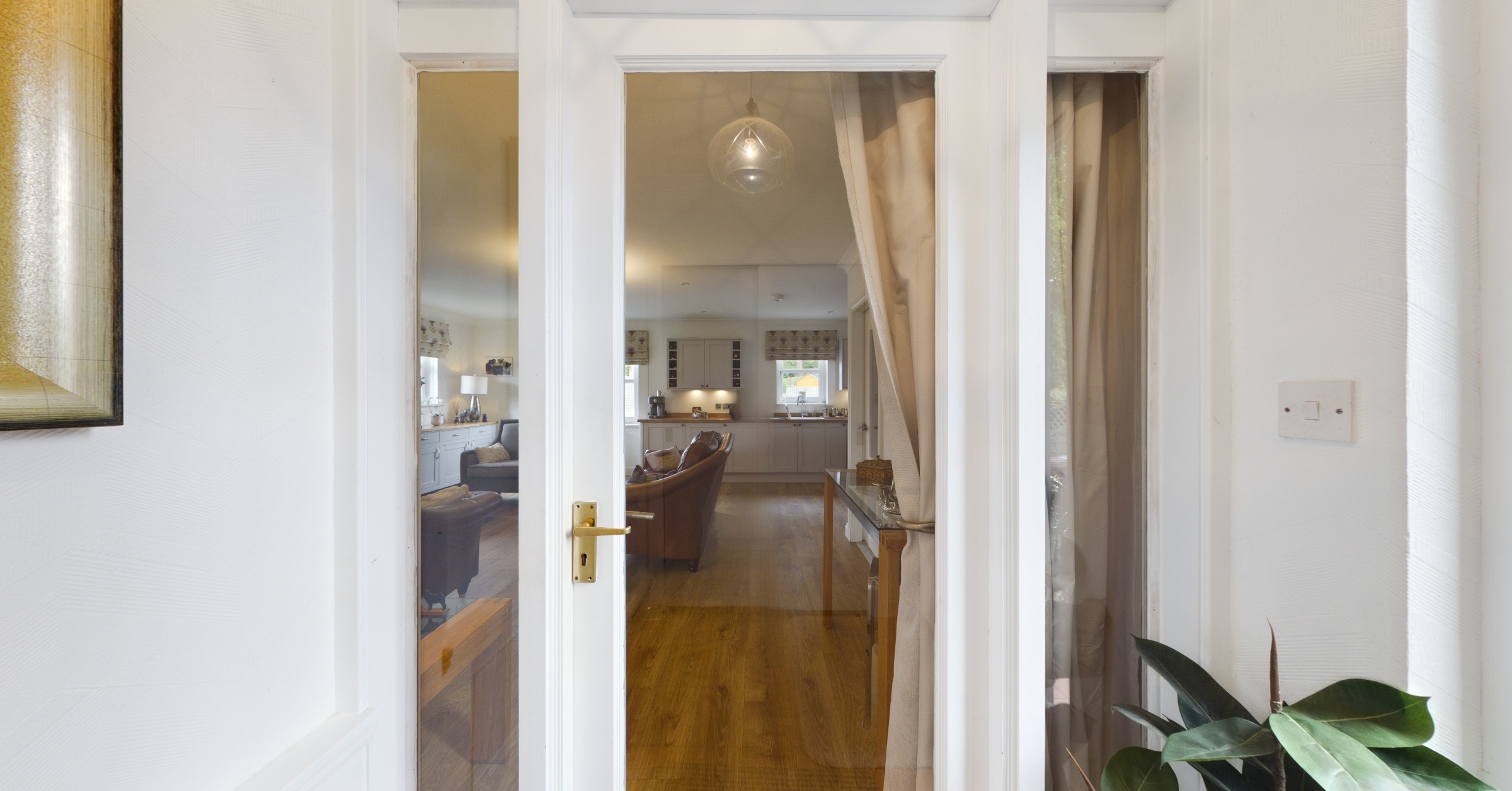 101 Castlegate, Lanark