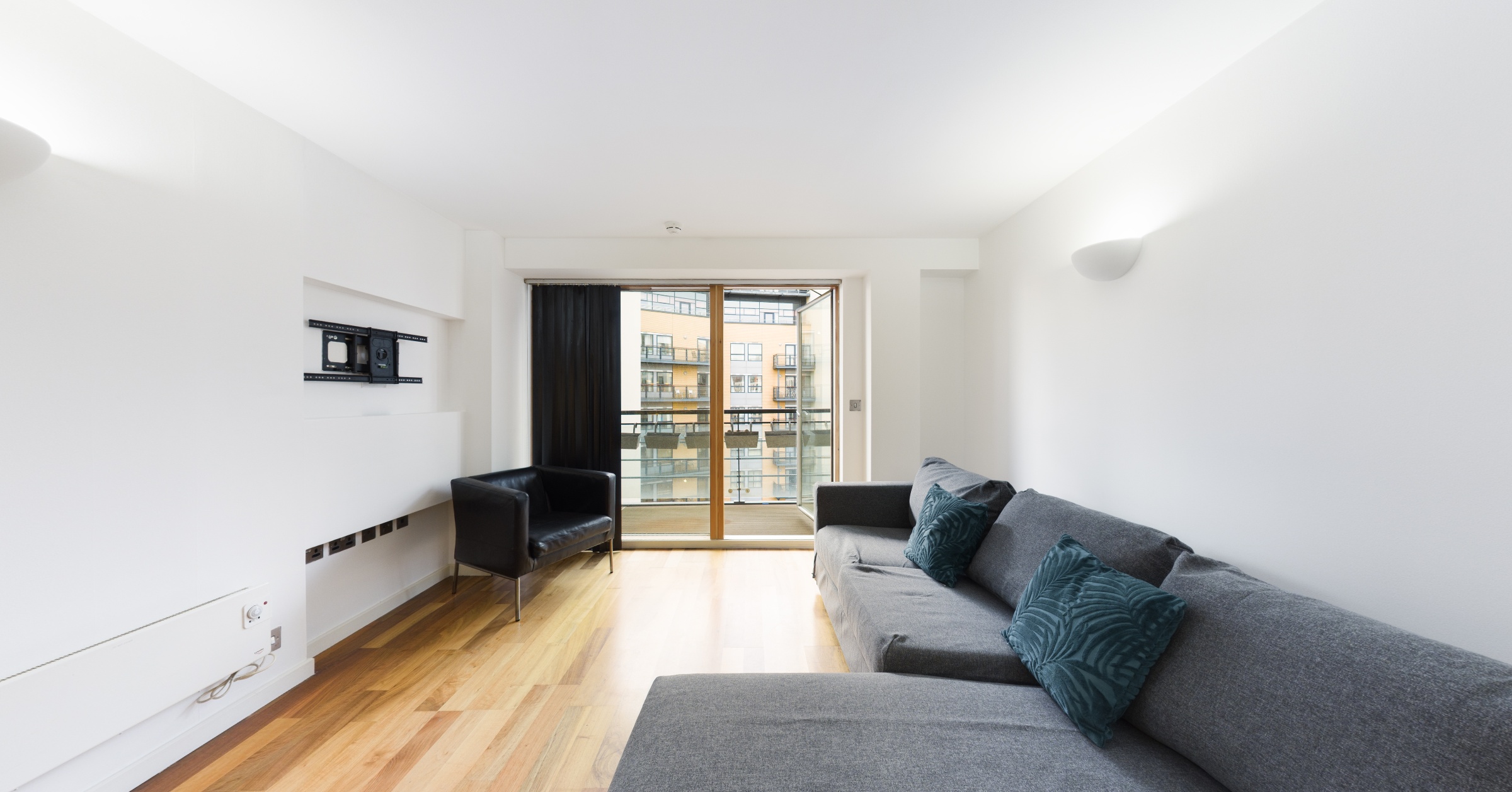 96 Whitehall Waterfront, 2 Riverside Way, Leeds