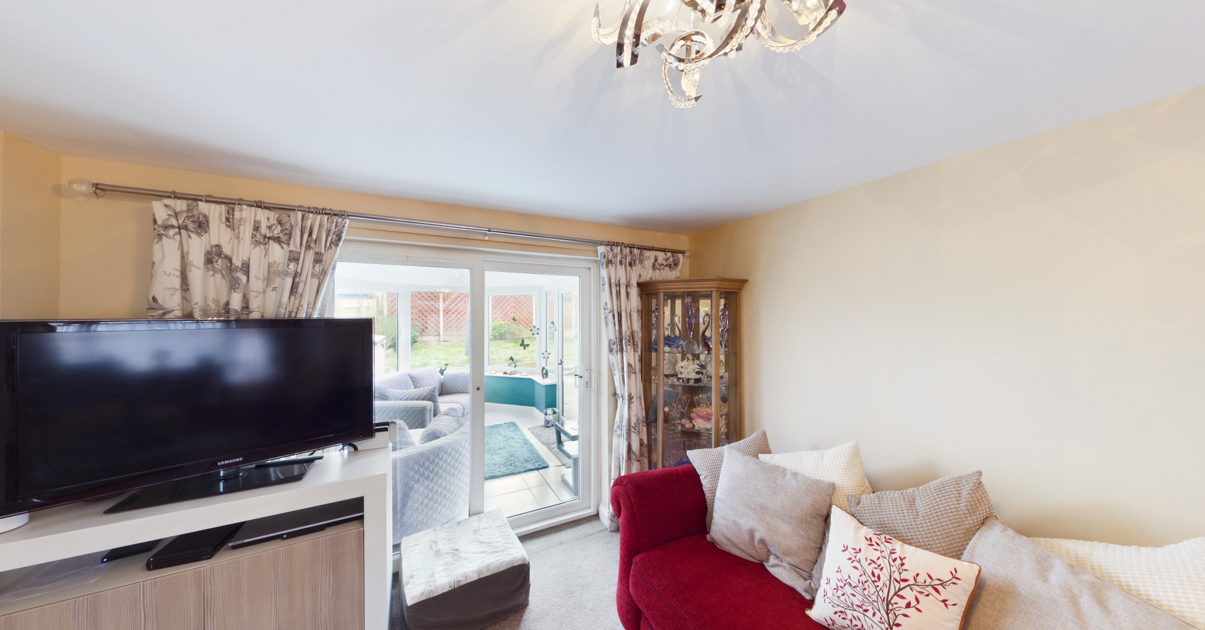 18 Drive, Milton Keynes