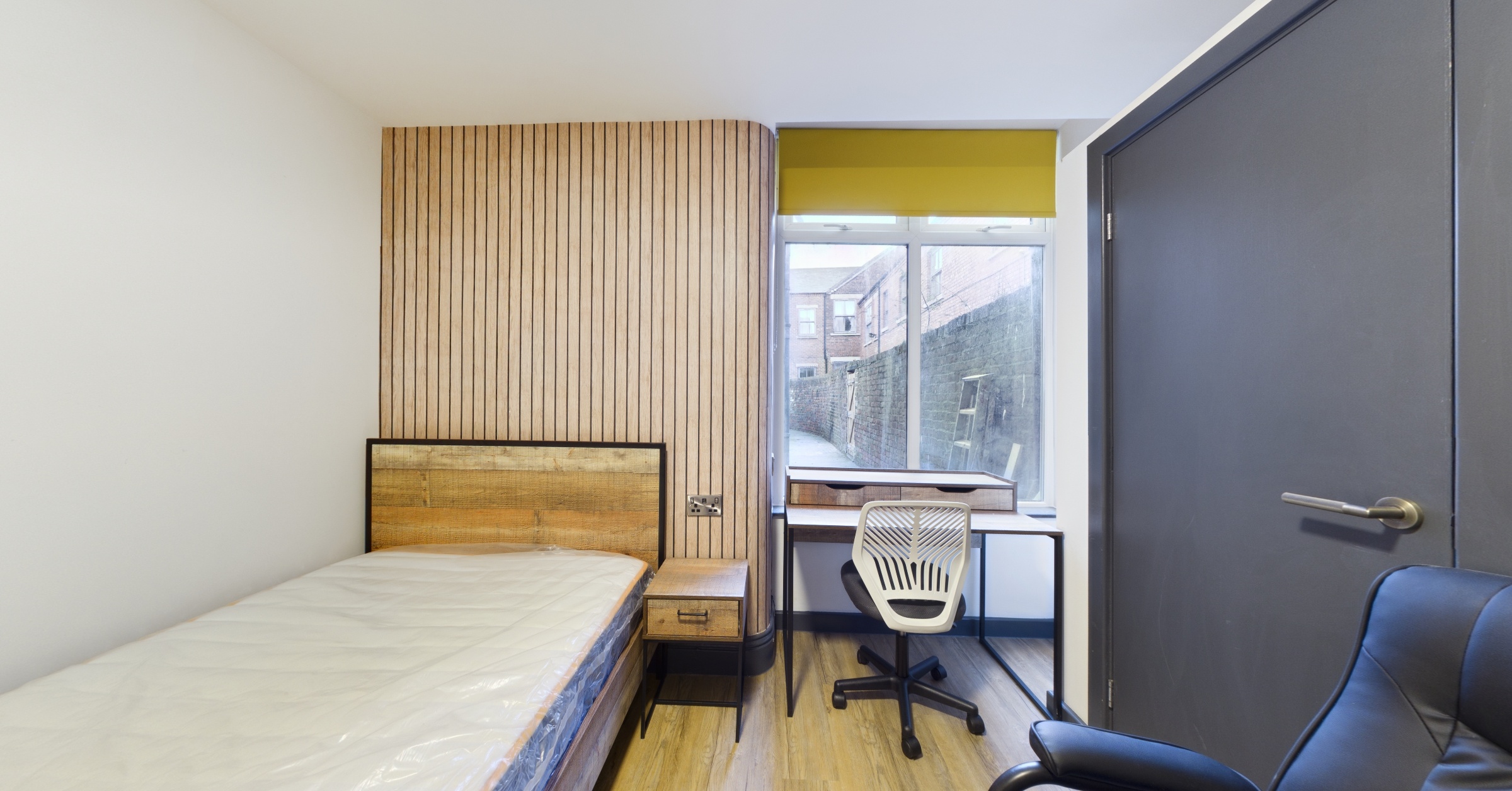 2 crescent room 2