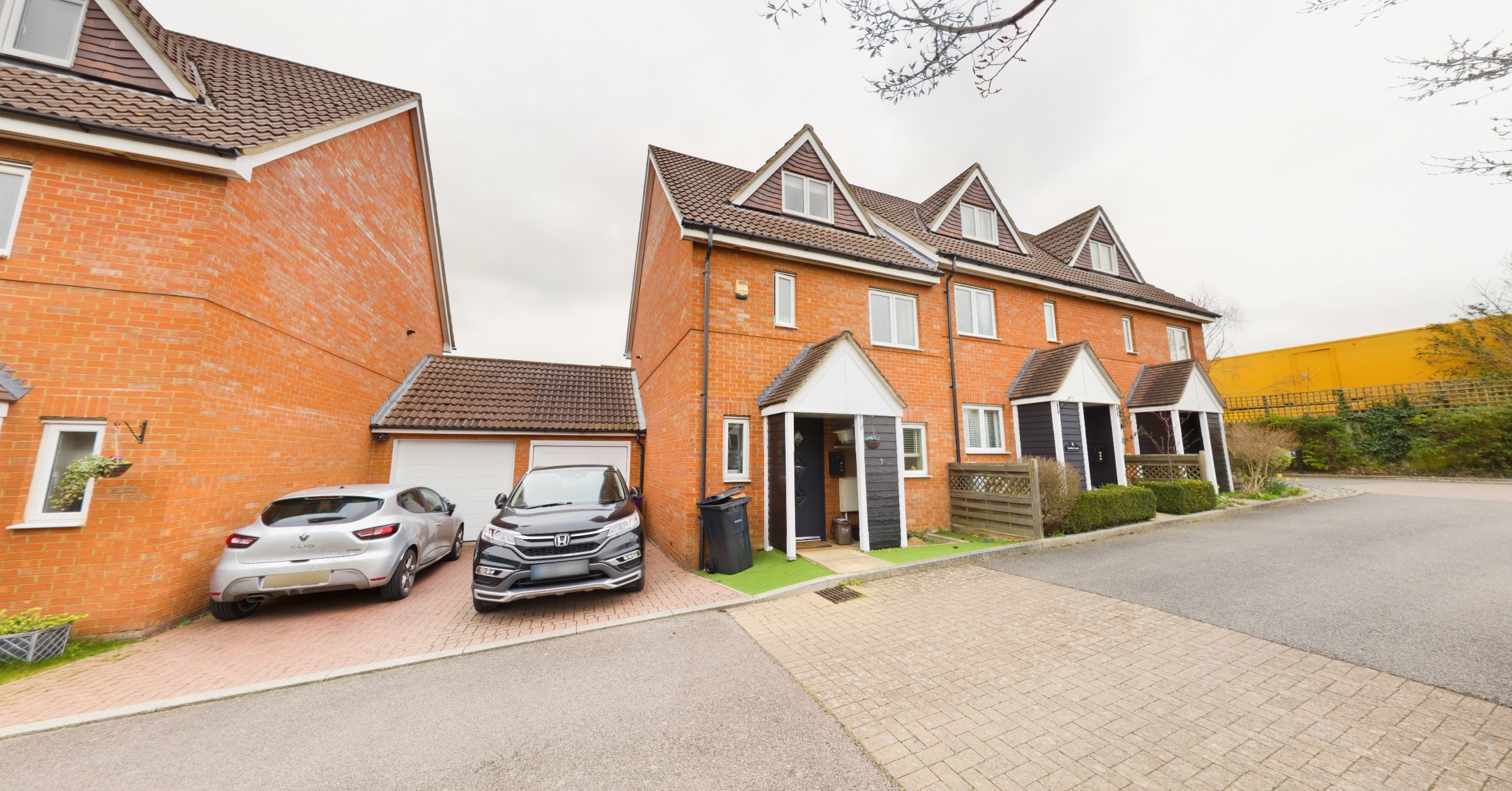 7 Charding Crescent Royston