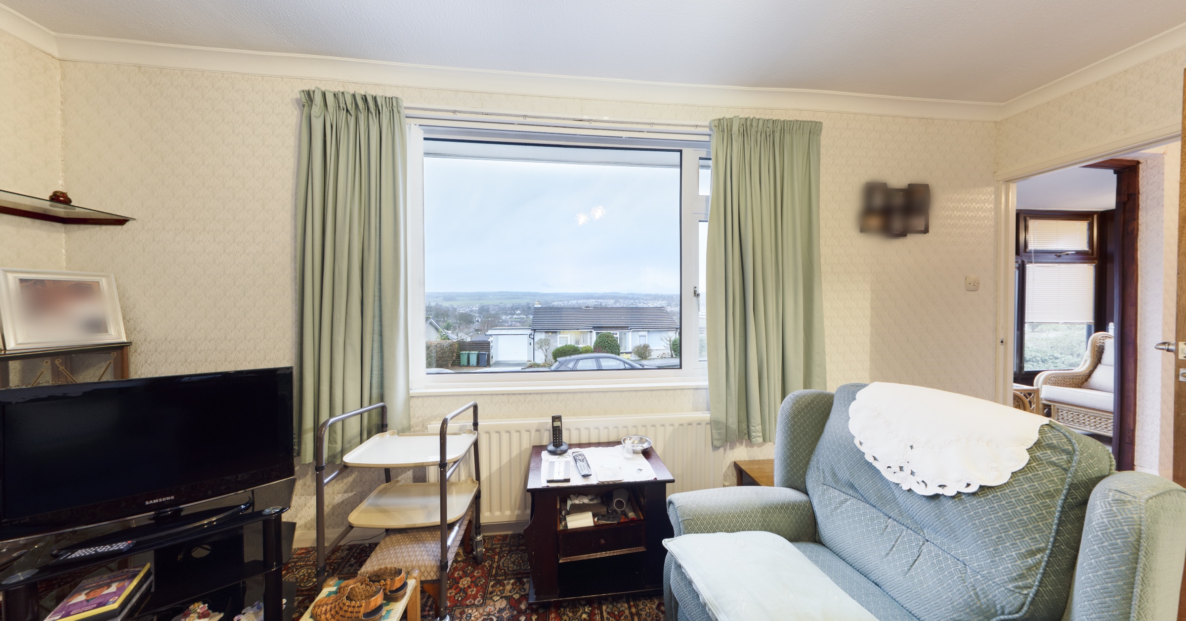 8 Silver Howe Close
