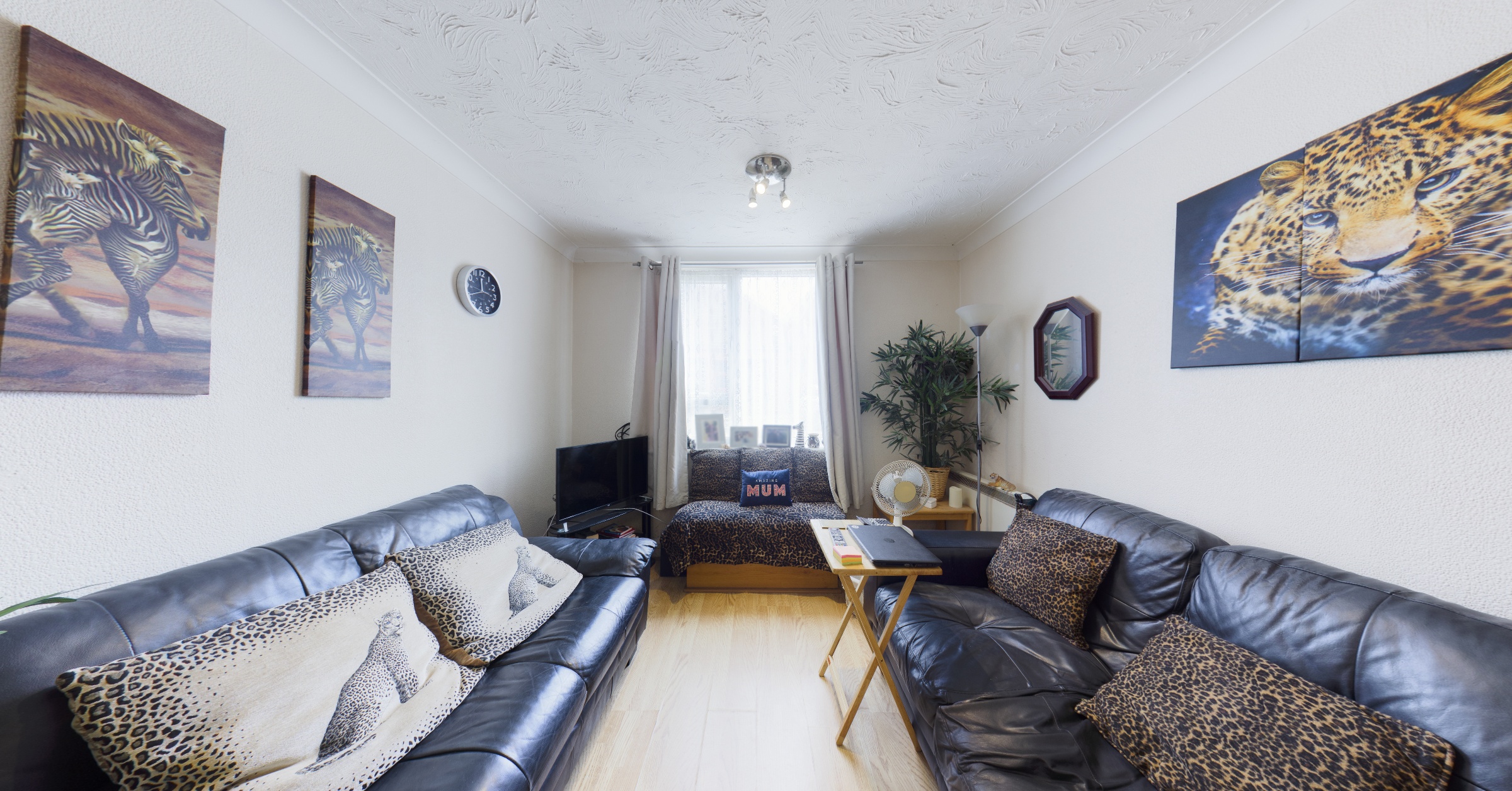 Hadleigh House, Rushden